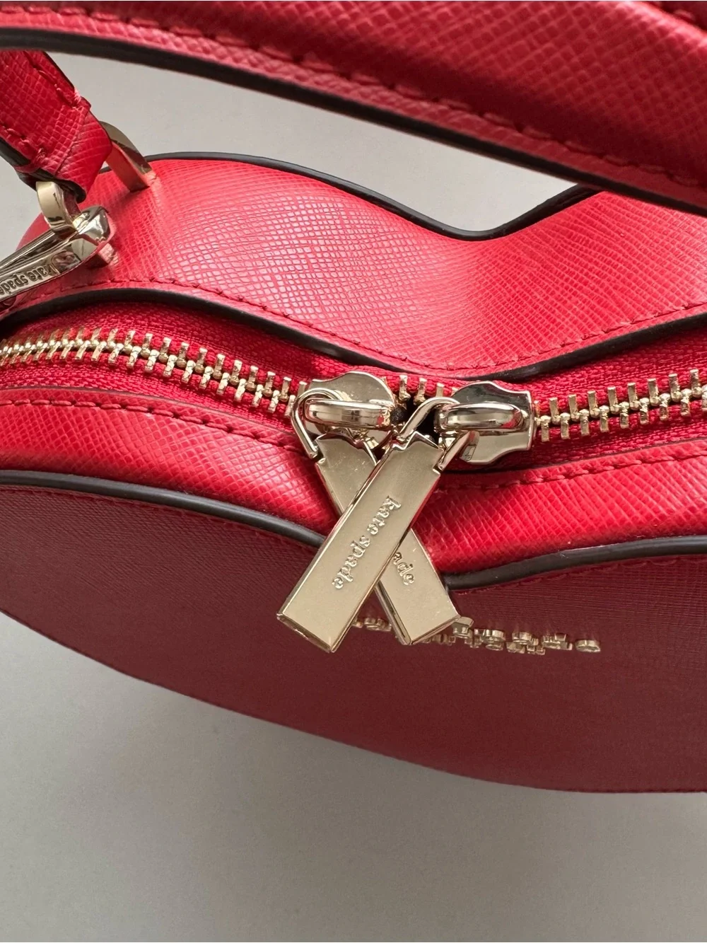 kate spade red heart-shaped crossbody - Picture 5 of 7